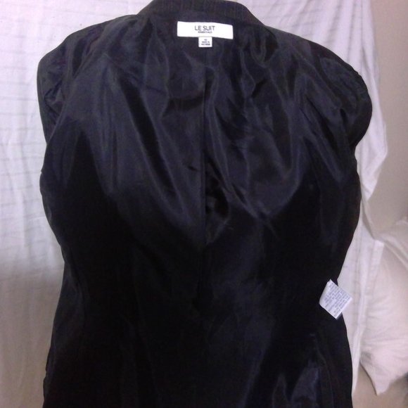 2 Piece Fully Lined Pant Suit Not Worn - Picture 8 of 8